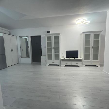 Apartament 2 Camere Tirgu Jiu Targu Jiu Ngoại thất bức ảnh