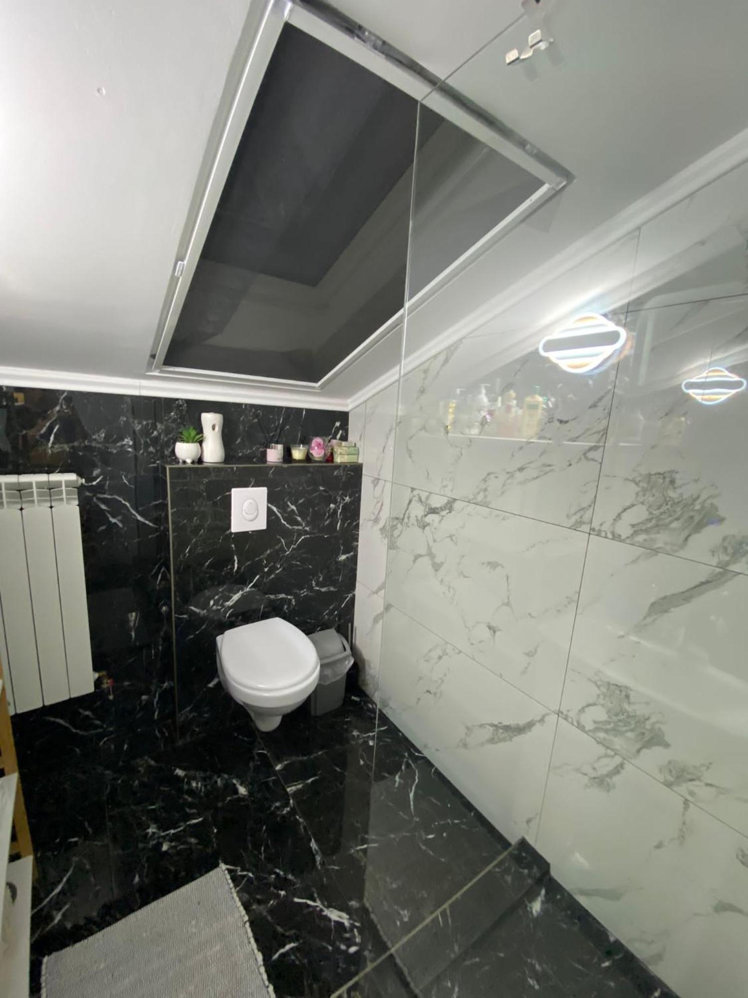 Apartament 2 Camere Tirgu Jiu Targu Jiu Ngoại thất bức ảnh