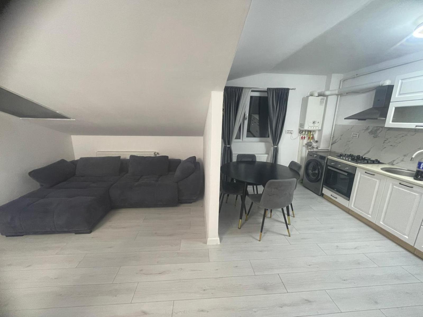 Apartament 2 Camere Tirgu Jiu Targu Jiu Ngoại thất bức ảnh
